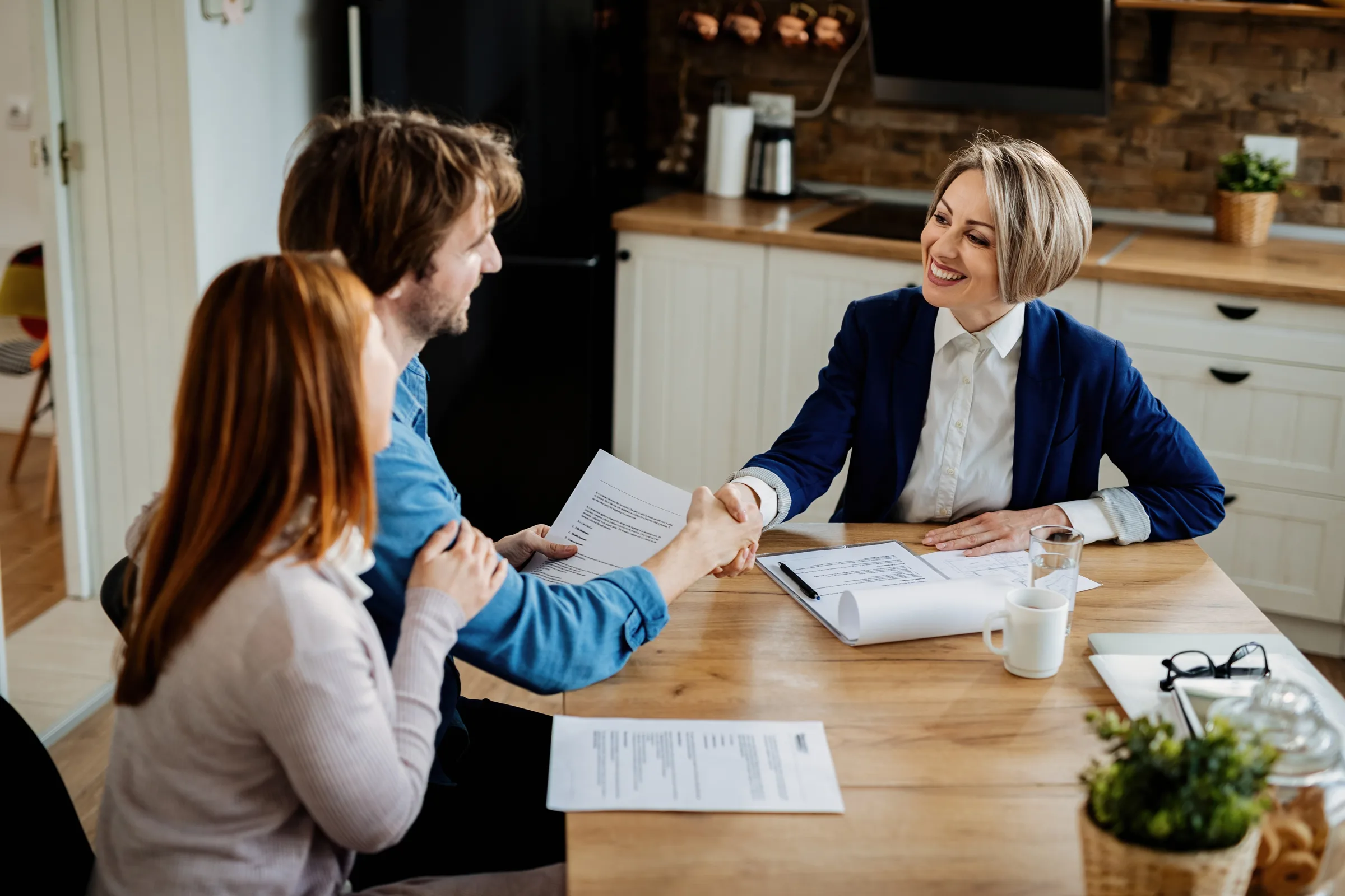 Mortgage consultation with a home buyer in the UAE