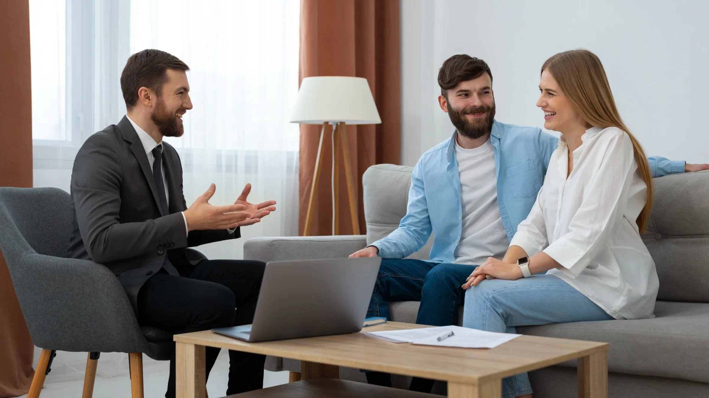 Mortgage Broker vs Bank in UAE: Which One Wins?